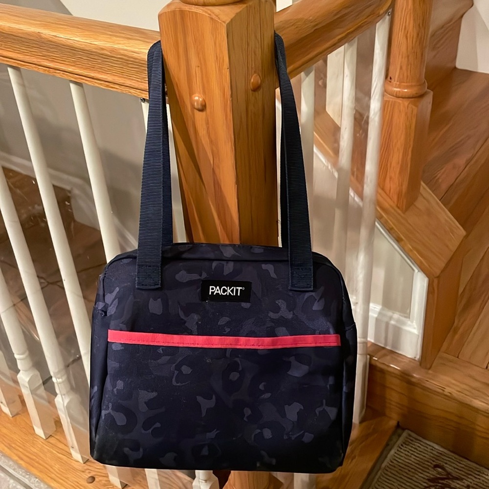 PACKIT freezable Hampton lunch tote bag